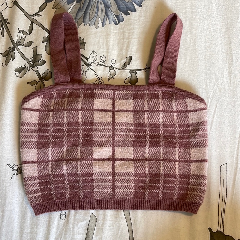 LOVE TREE pink plaid knit sleeveless top